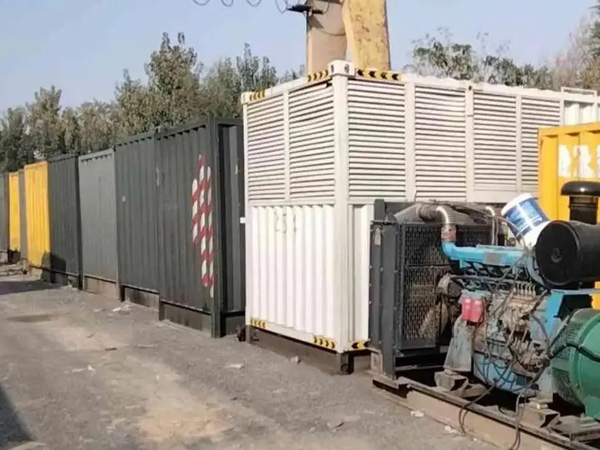 湖里200KW柴油发电机机组每小时油耗是多少？
