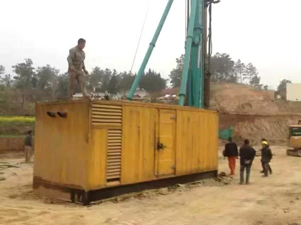 湖里如何判断水冷式机油散热器密封件是否需要更换？